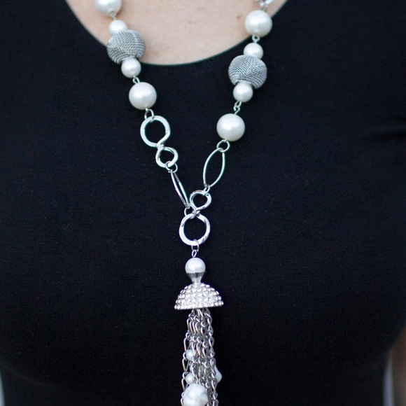 Silver necklace/earrings - Picture 2 of 2